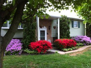 4 McNaughton Dr, Duncannon, PA 17020