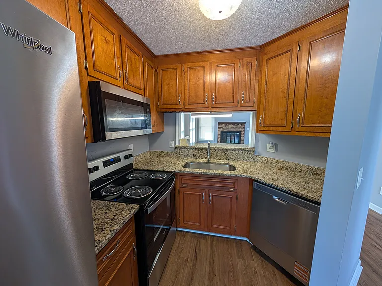 1326 Tranquility Ln — Photo 3