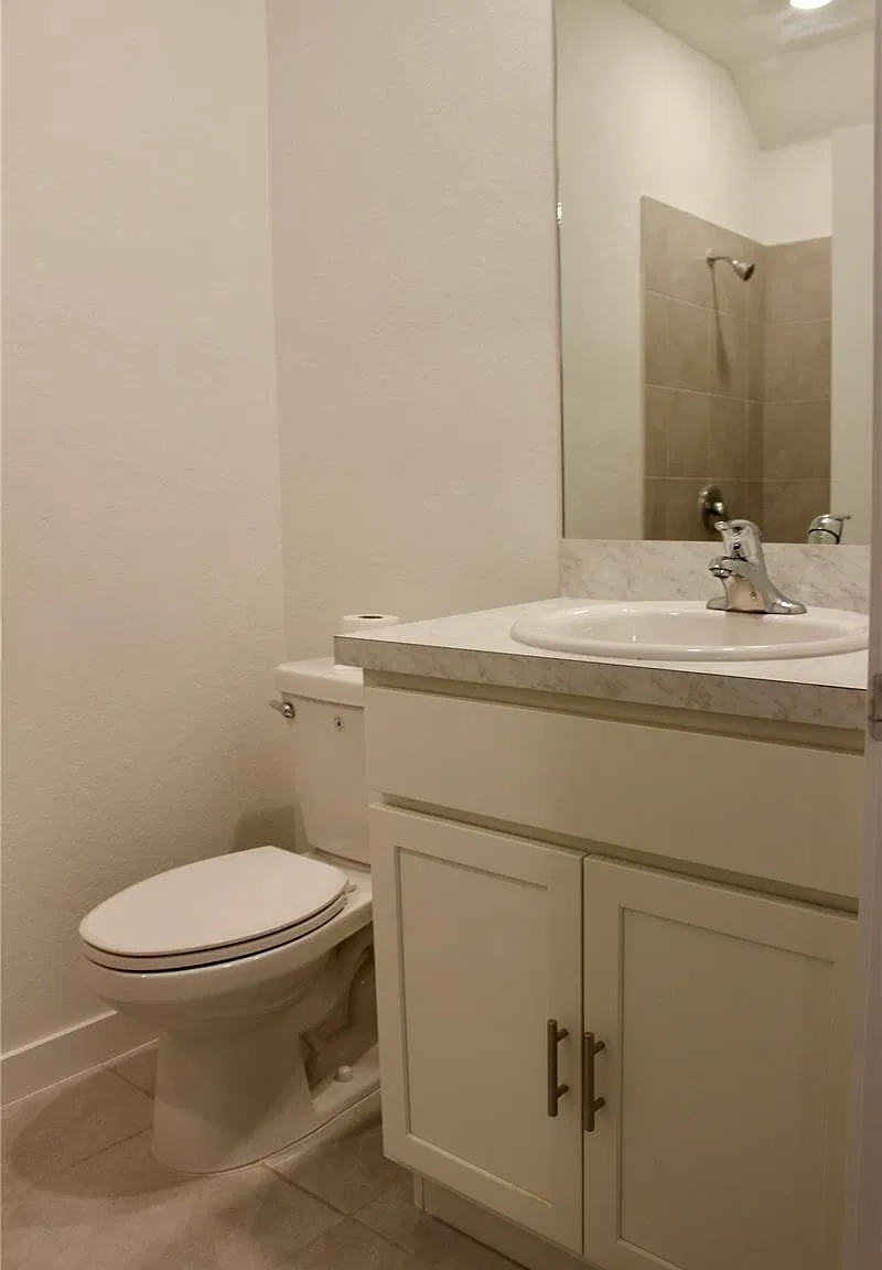 3 bed, 1382 sqft, $3,000 — Photo 1