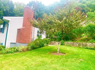16 Partridge Ln, Shelton, CT 06484