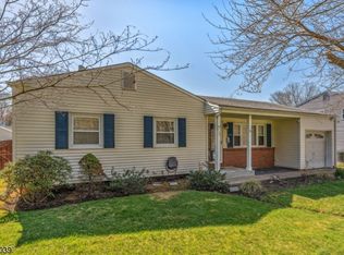 933 Grand Ave, Hackettstown, NJ 07840