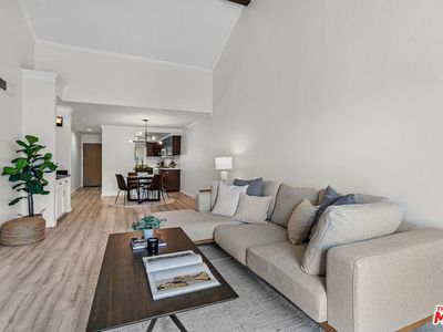 11930 Avon Way APT 207, Los Angeles, CA, 90066