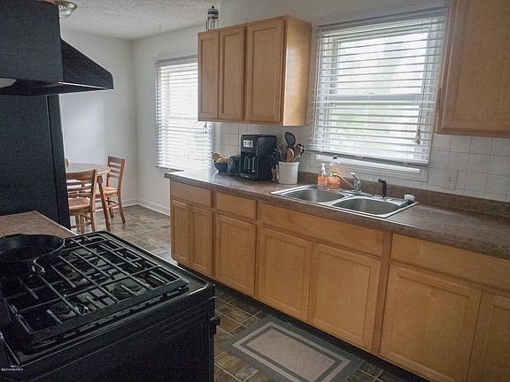 3rd image of 3338 Clyde Park Ave SW