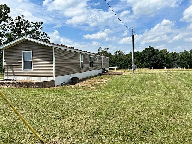 1408 Franklin Dr — Photo 2
