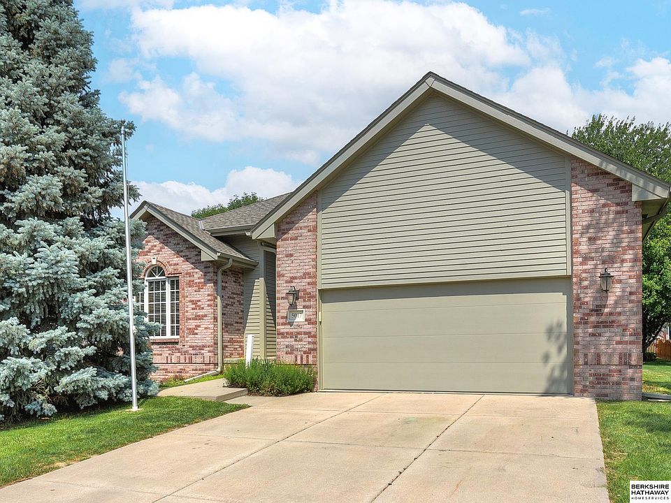 1st image of 5017 N 134th Ave
