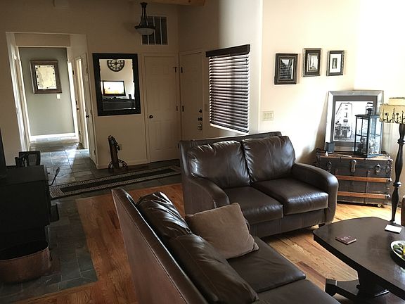 Living / Front Entrance