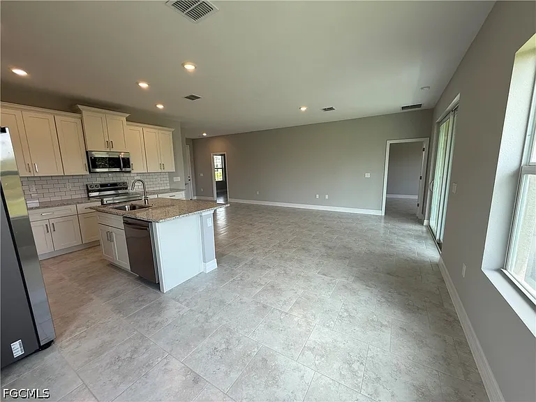 4626 Ida Ave N — Photo 11