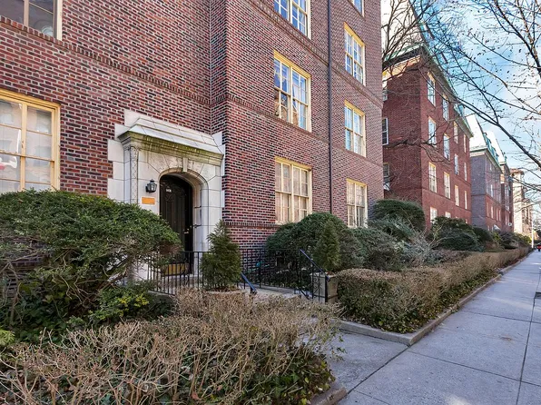 34-30 81st St #2, Queens, NY 11372