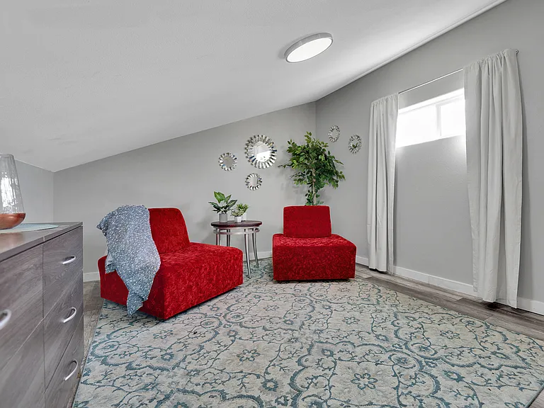 2261 Marlboro Dr — Photo 25