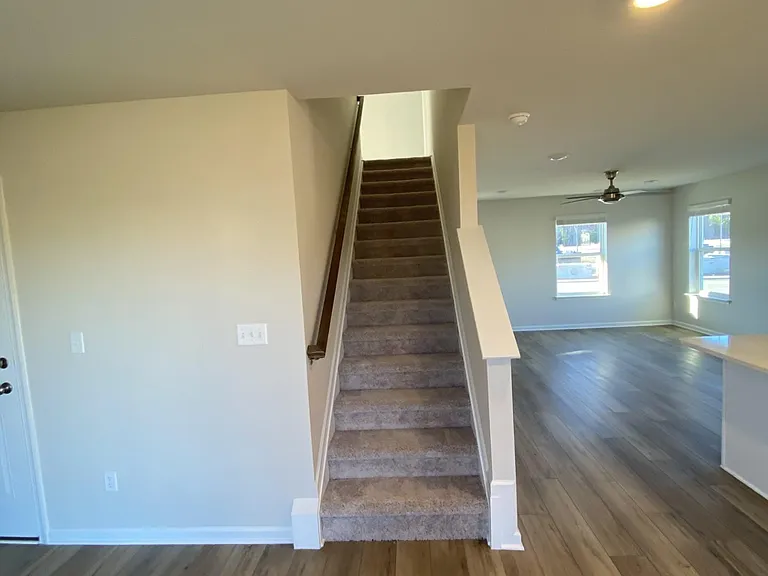 College Park Single Family Homes — Photo 7