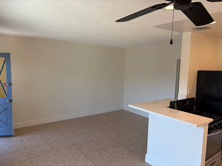 4615 N Bellflower Blvd #D — Photo 3