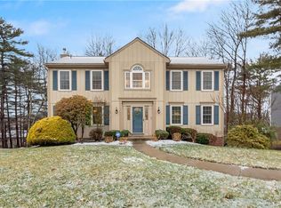 309 Yorktown Dr, Cranberry Township, PA