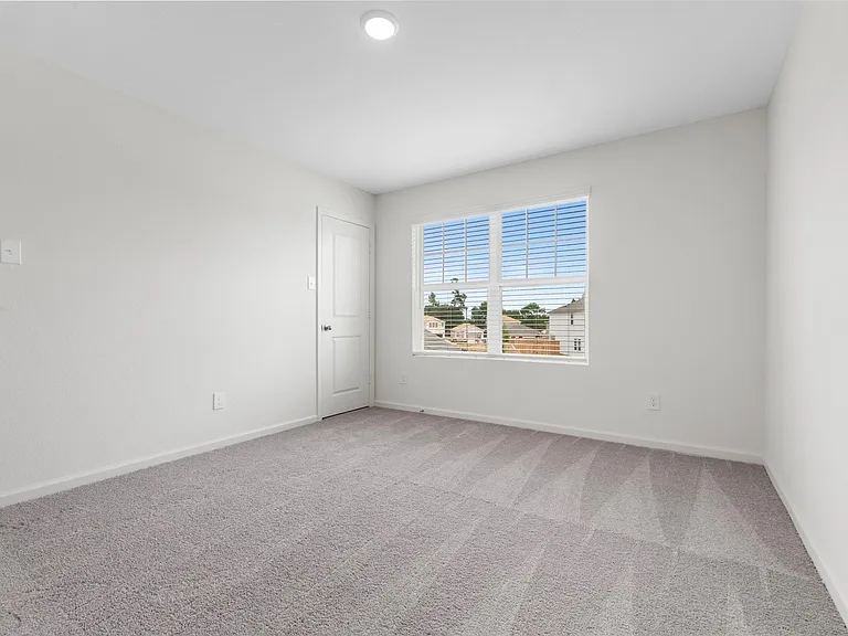 15347 Abella Dr — Photo 31