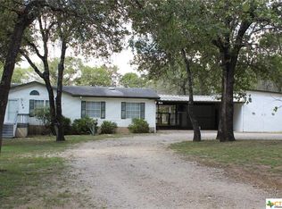 126 Encino Torcido, Adkins, TX 78101