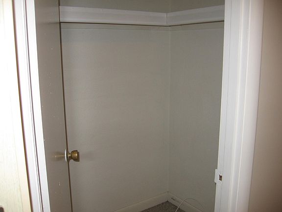 3rd image of 80 Fountain Ln APT 8