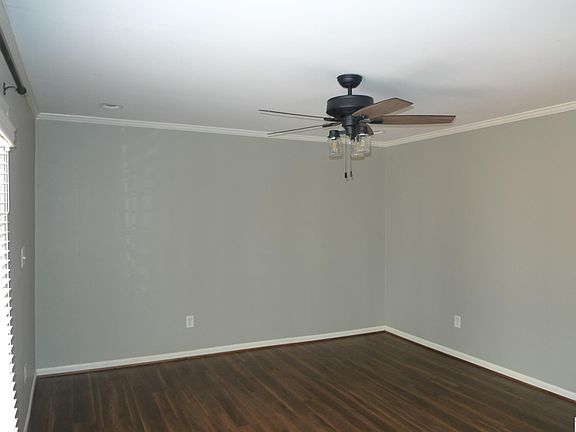 2nd image of 3350 Altamont Rd S APT B15