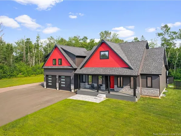 37 Laforge St, Shediac, NB E4P 0J9