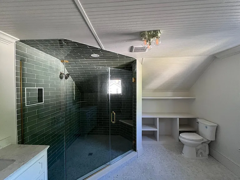 400 N Sherman St — Photo 19