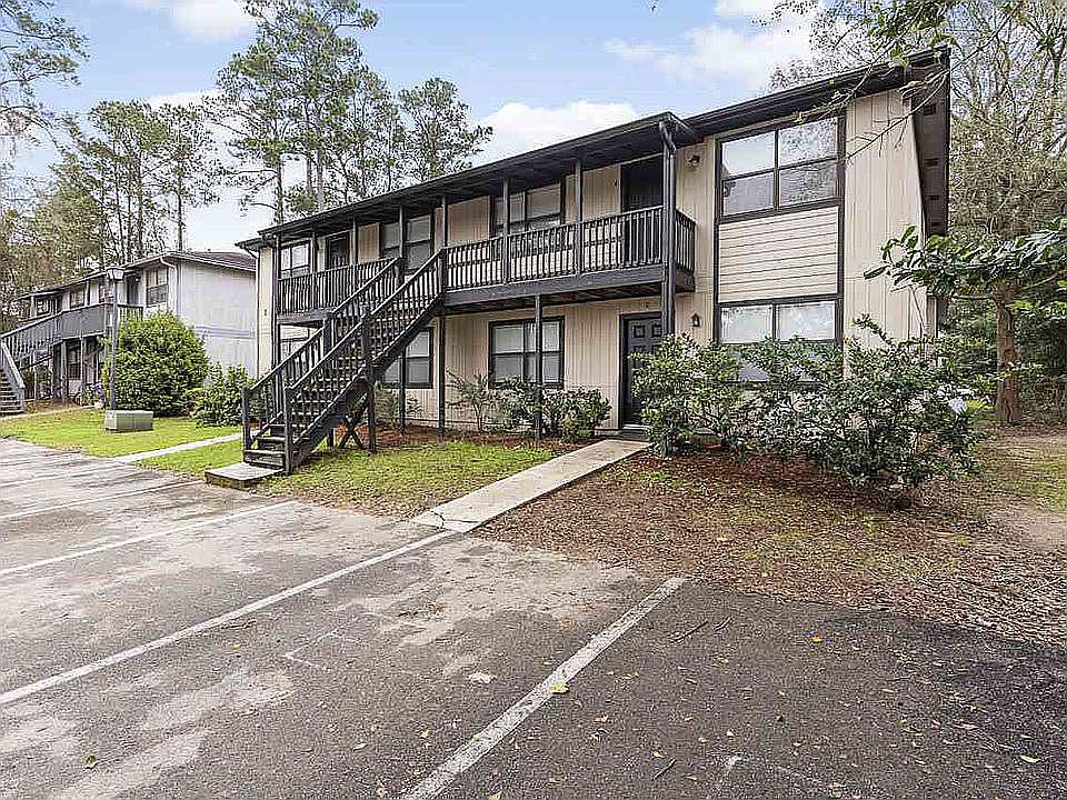 1st image of 301 Dixie Dr