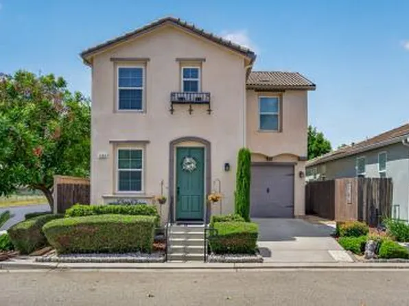 1502 N Reunion Way, Clovis, CA 93619