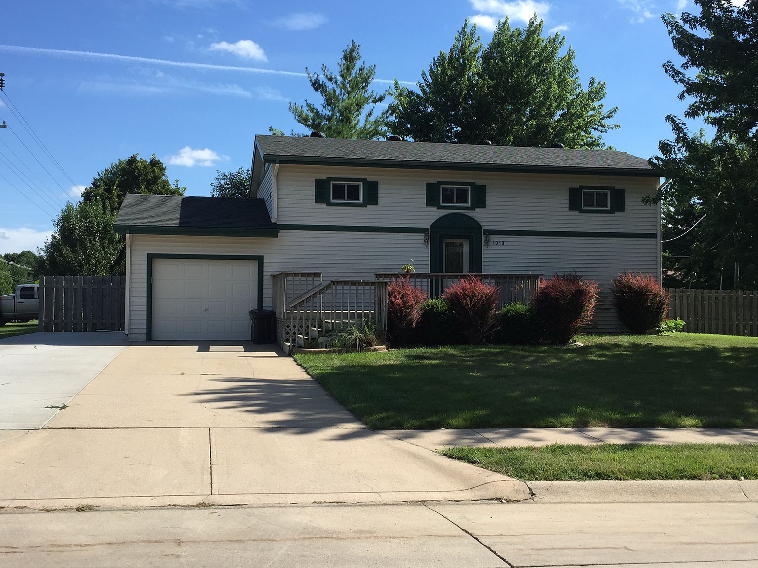 1919 Park St Beatrice NE 68310 Zillow