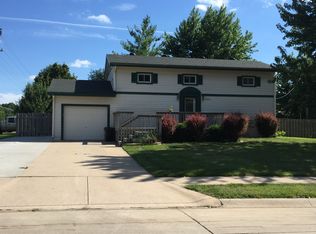 1919 Park St, Beatrice, NE 68310