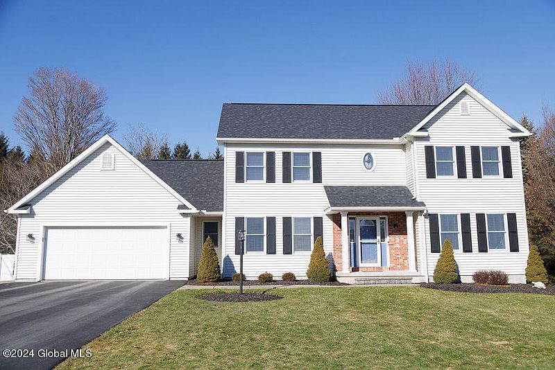 2nd image of 32 Augusta Drive