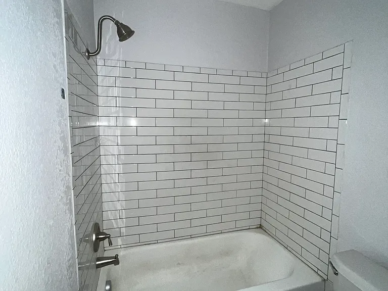 1906 Castle Gate Cir — Photo 11