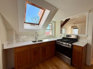 19 Hawkes St FLOOR 2, Marblehead, MA 01945