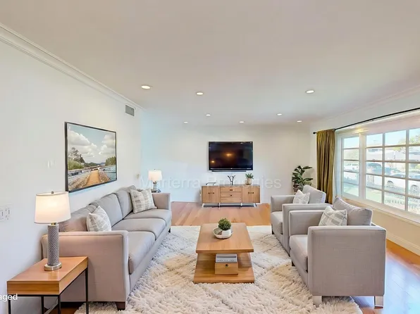 1977 Flamingo Dr, Costa Mesa, CA 92626