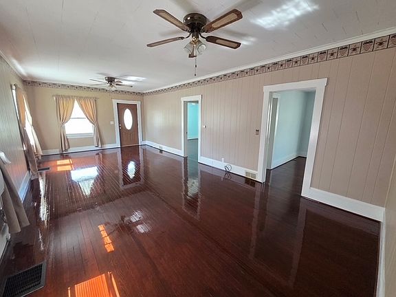 4th image of 511 Lawrence St