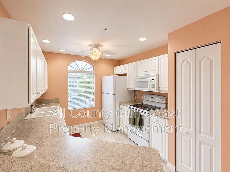 1704 Gondola Park Dr — Photo 5