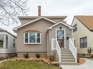 3917 N Paris Ave, Chicago, IL