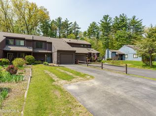 33 Snowberry Rd, Malta, NY 12020
