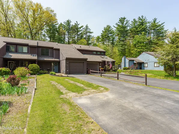 33 Snowberry Road, Malta, NY 12020