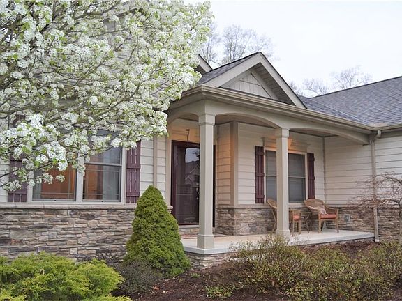 3rd image of 21187 Breckenridge Ln