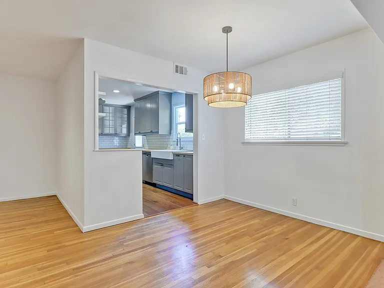 3021 Rhodelia Ave — Photo 10