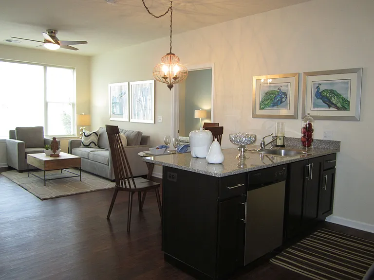 Woodmont Knolls — Photo 18