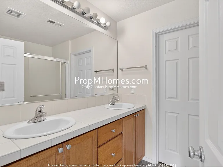 17042 Berkeley Ln — Photo 9