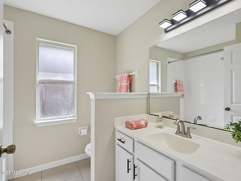 2070 Thornhill Dr — Photo 19