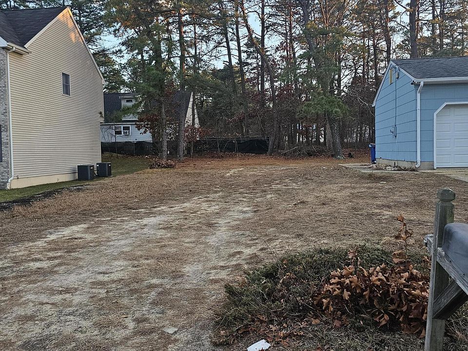 1st image of 924 2nd Avenue