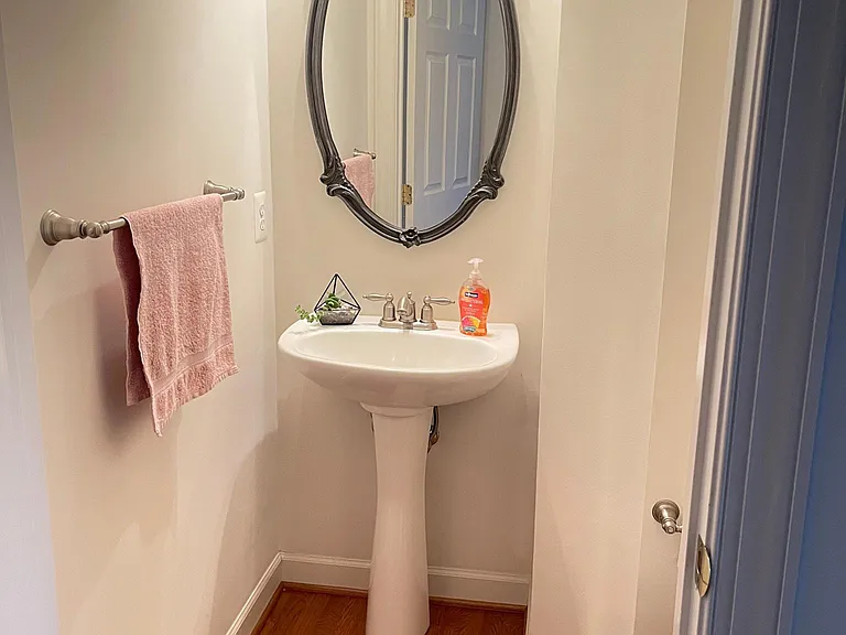 1560 Rutland Way — Photo 15