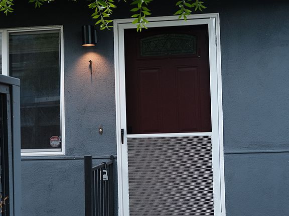 4th image of 217 Tait Ave APT 1
