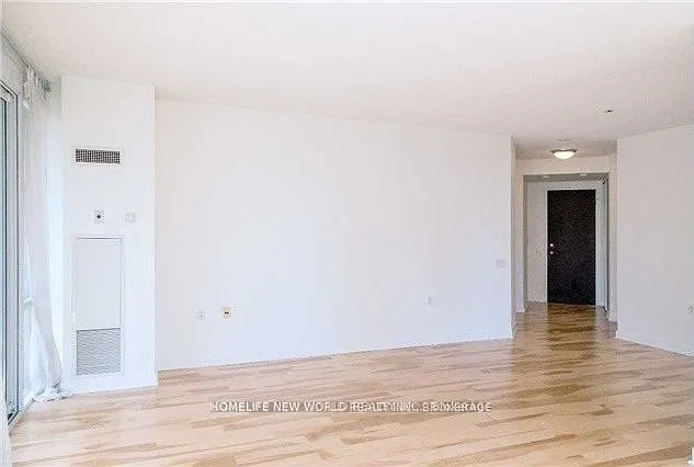 85 Bloor St E #411 — Photo 5