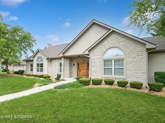 3rd image of 18244 Murphy Cir #18244