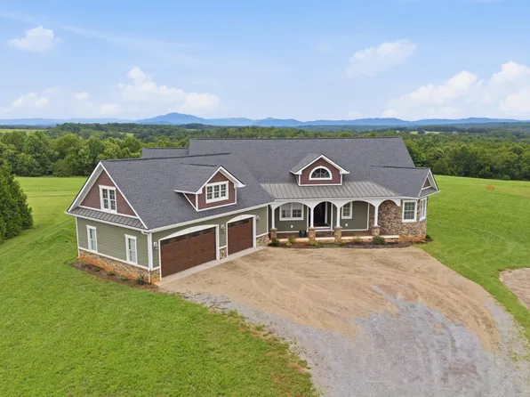 379 Greenhouse Rd, Glade Hill, VA 24092