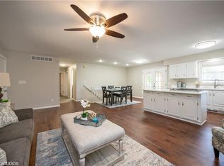 201 10th Ave SW, Altoona, IA 50009