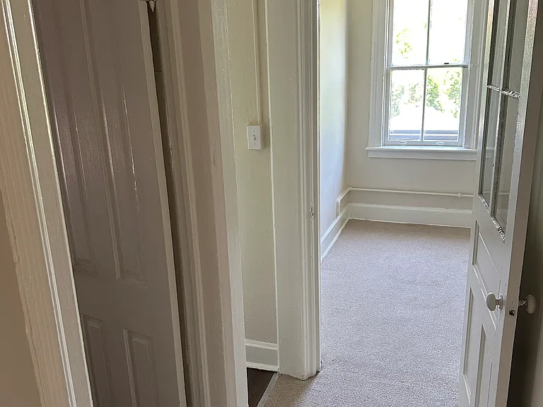 1617 N Van Buren St #A — Photo 11