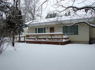 9825 N Roscommon Rd, Roscommon, MI 48653