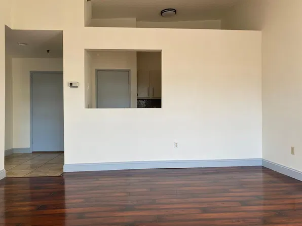 196 Crown St #5G, New Haven, CT 06510